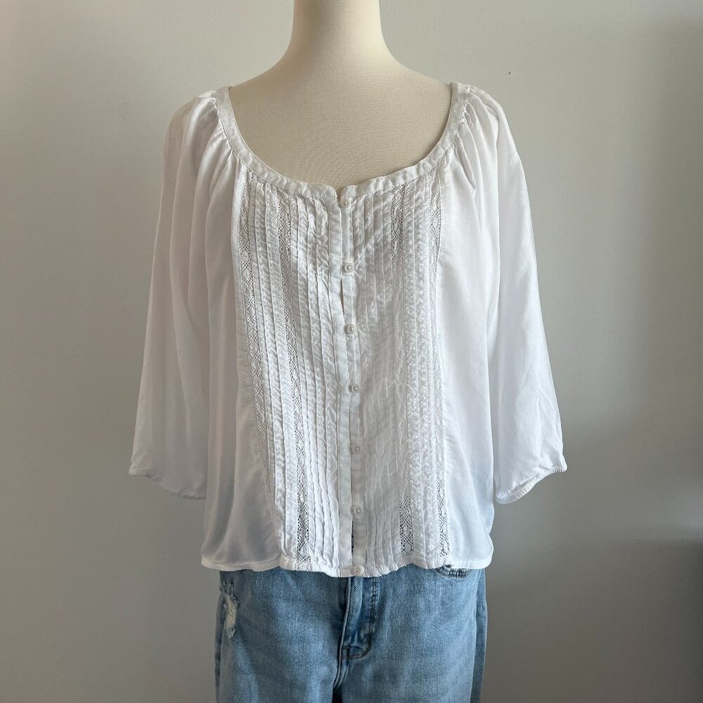 American Eagle White 3/4 Sleeve Blouse